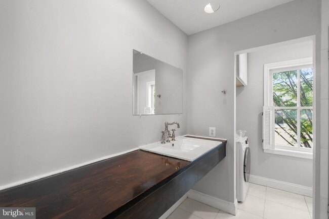 Building Photo - 1257 35th St NW