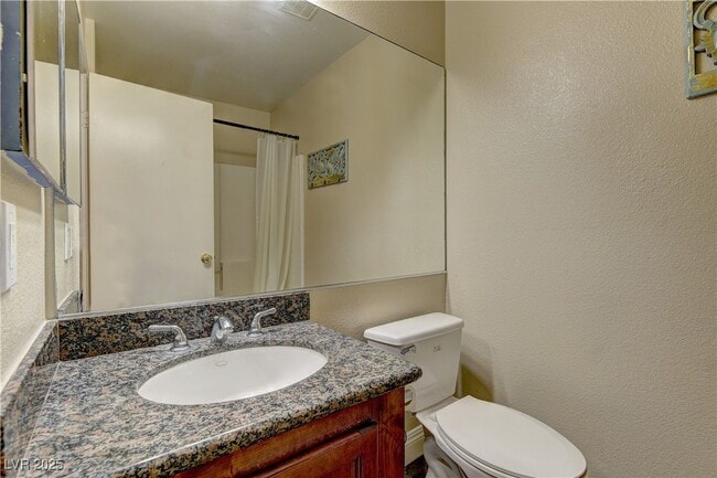 Building Photo - 10530 Lilac Tree Ave