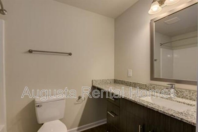 Building Photo - 2506 Otter Run