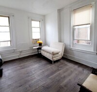 Building Photo - 5502 W Thompson St