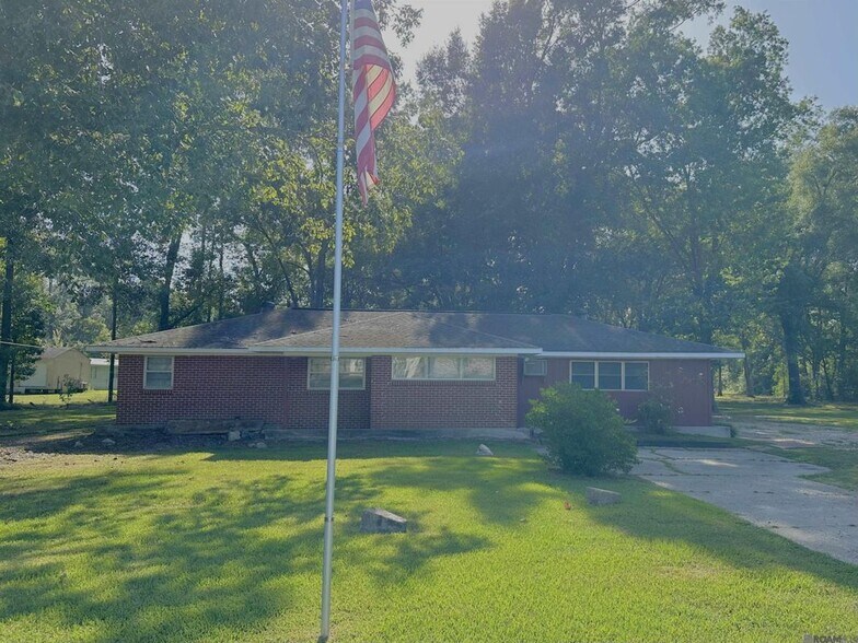 Building Photo - 20335 MacHost Rd