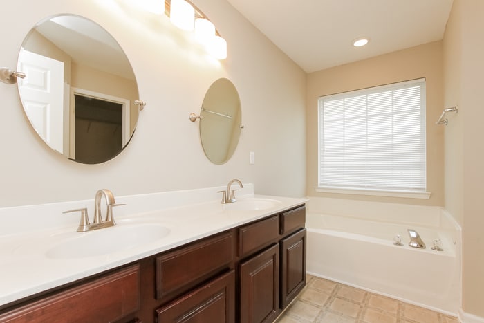 Building Photo - 167 Devon Forrest Dr