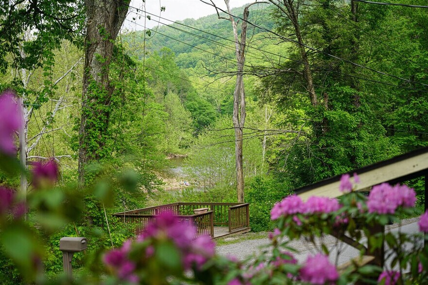 Building Photo - 90 Faulkner Rd