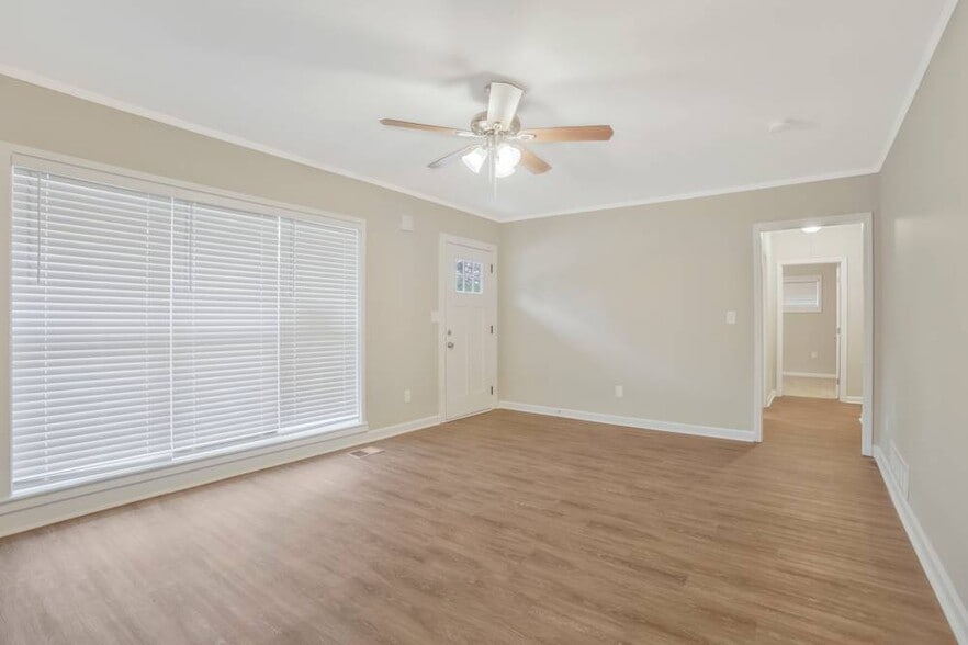 Building Photo - 2148 Green Forrest Dr