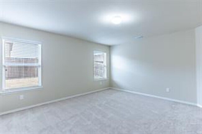 Building Photo - Single-family beautiful home has 5 bedroom...