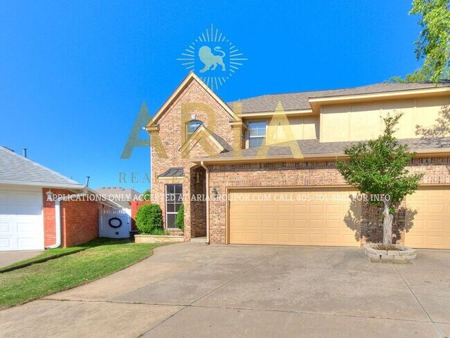 Building Photo - STUNNING 3 BED/2.5 BATH BROOKHAVEN DUPLEX!...