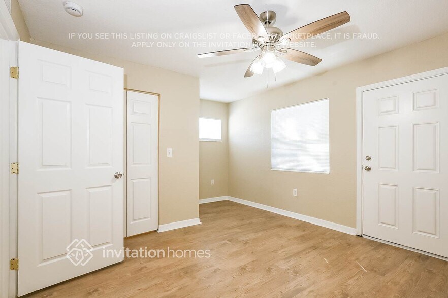 Building Photo - 1333 Pleasantview Dr