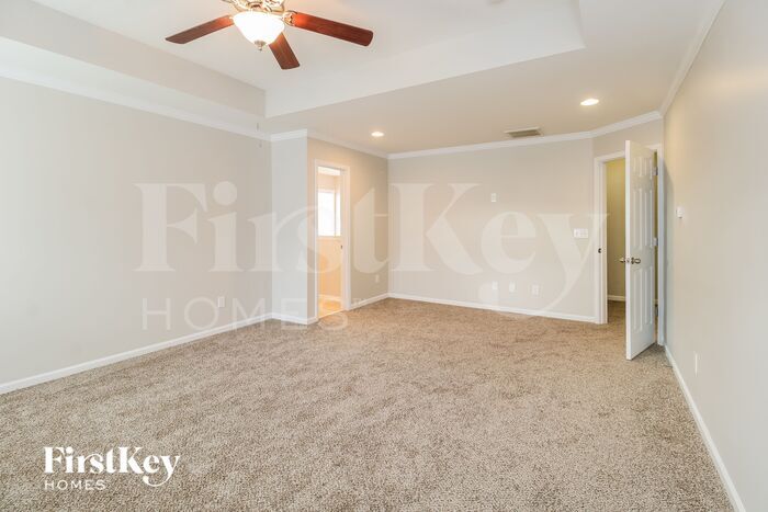 Building Photo - 4609 Meadowside Terrace