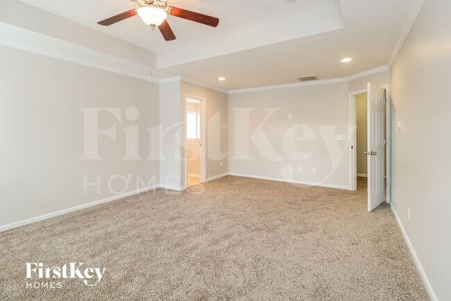 Building Photo - 4609 Meadowside Terrace