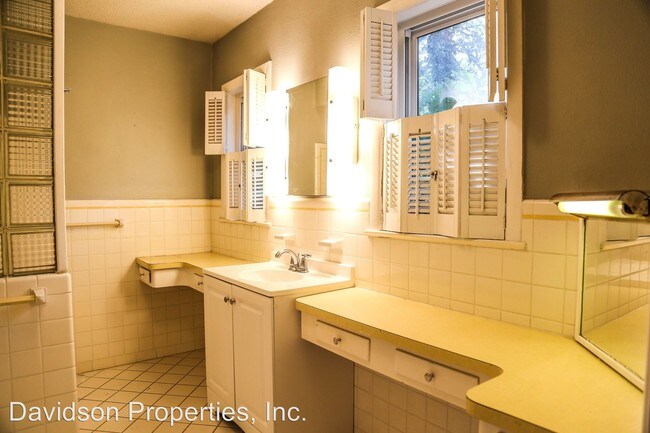 Building Photo - 4 br, 4 bath House - 730 Corona