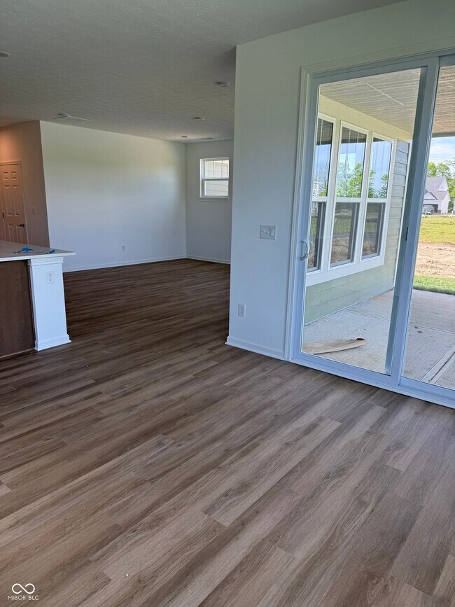 Building Photo - 15941 Tharp Wds Dr