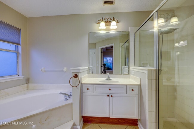 Building Photo - 3382 Chapel Ct