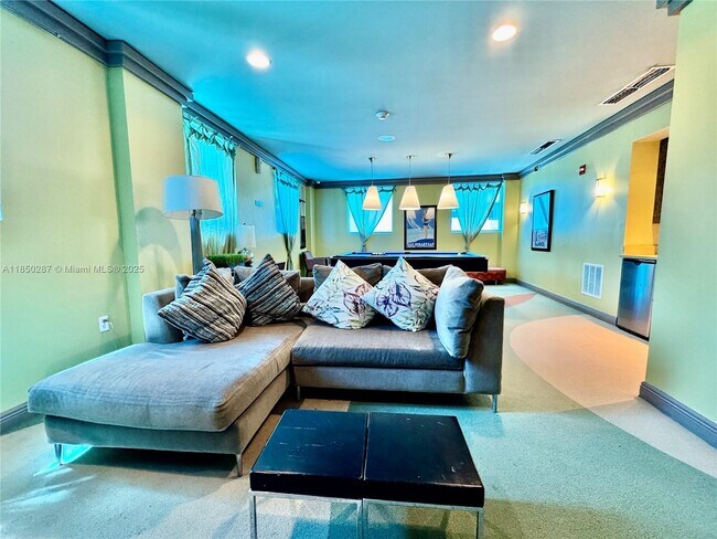 Building Photo - 9201 Collins Ave