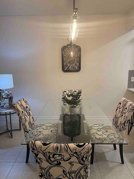 Dining area - 1135 Sleepy Oak Dr