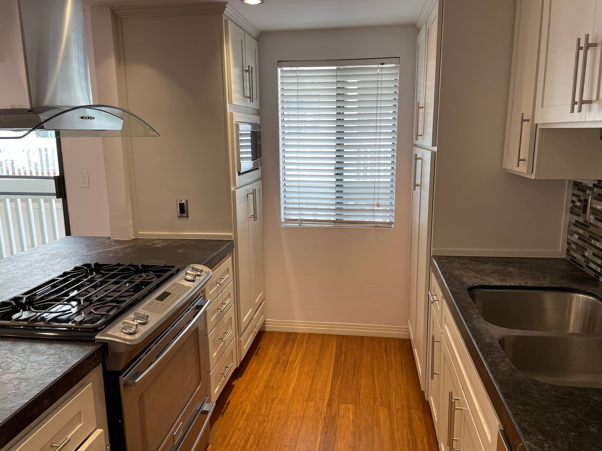 Kitchen view 3 - 2289 190th St