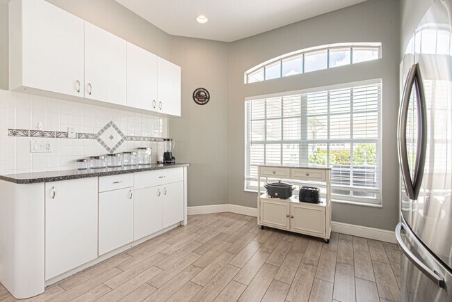 Building Photo - 12855 Devonshire Lakes Cir