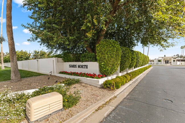 Building Photo - 6834 N 72nd Pl