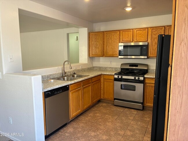 Building Photo - 6027 W Encinas Ln