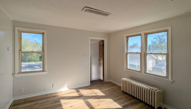 Building Photo - 607 Walnut St