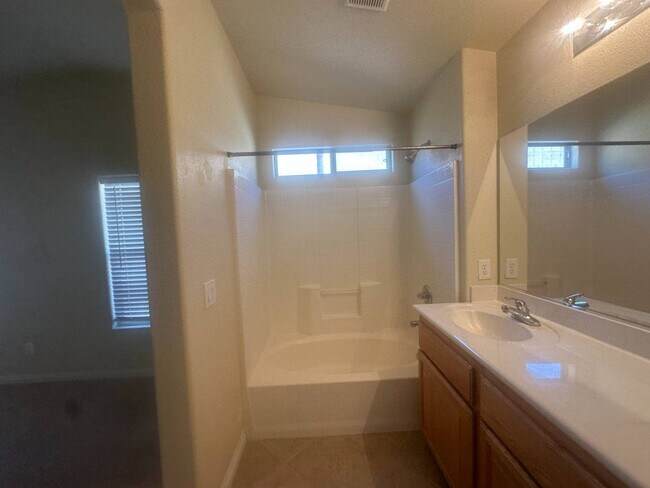 Building Photo - 2839 China Cove St