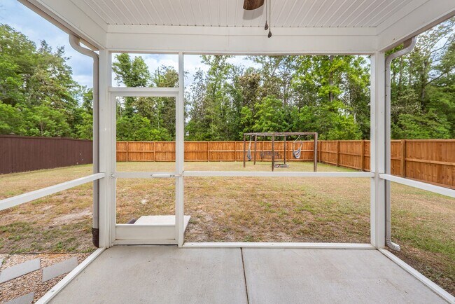 Building Photo - 3 Bedroom, 2.5 Bathroom Home in Hunters Bend - Ladson
