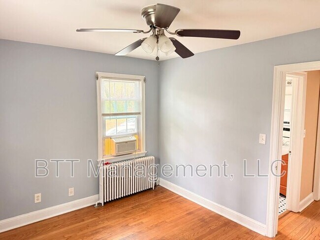 Building Photo - 8401 Greenwood Ave