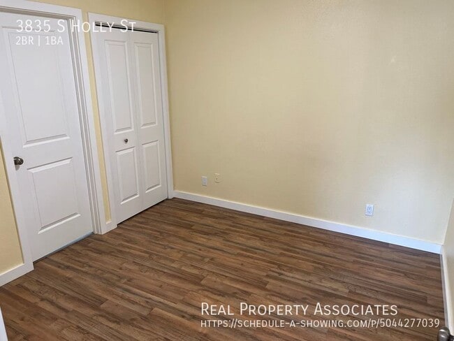 Building Photo - 3835 S Holly St