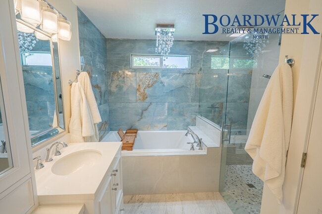Building Photo - Main-Level 3 Bed / 2 Bath Home in Farmington