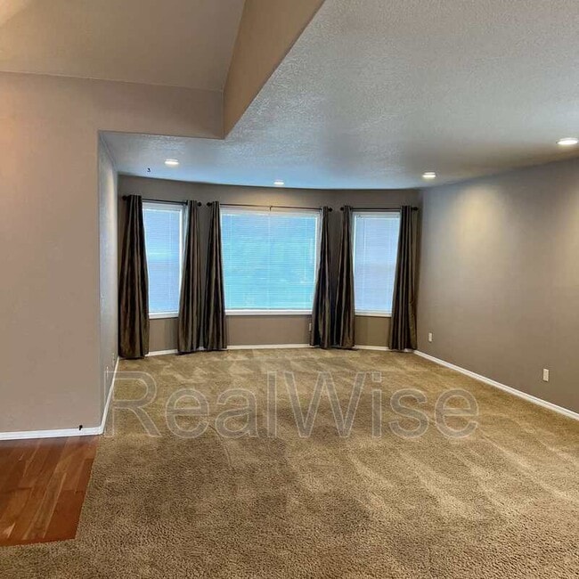 Building Photo - 2235 NW 15th St