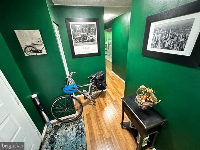 Building Photo - 6800 Fleetwood Rd