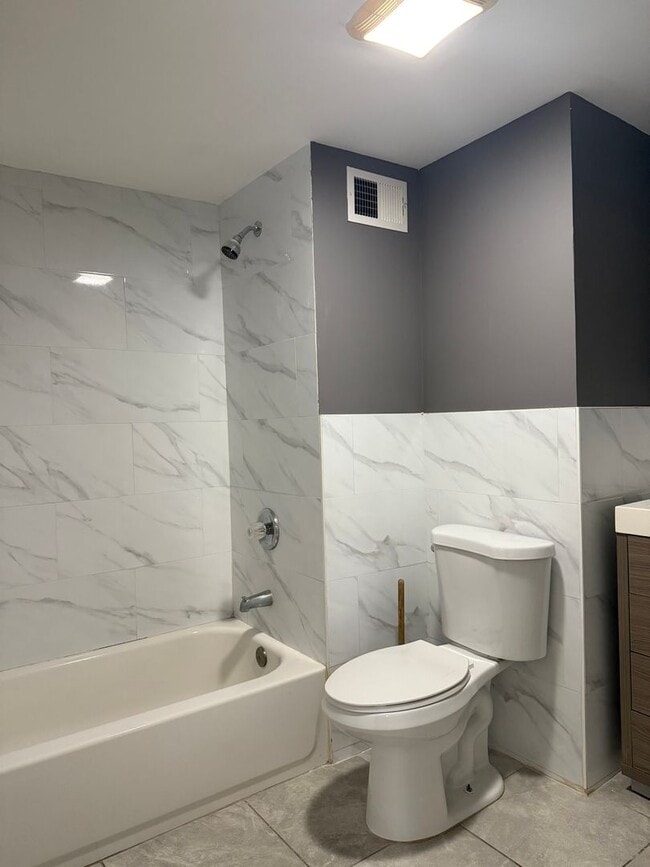 Building Photo - 96 Tremont Ave