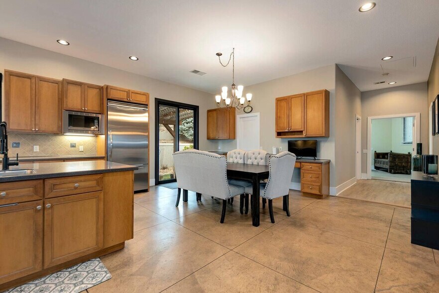 Building Photo - 1942 S Routt Ct