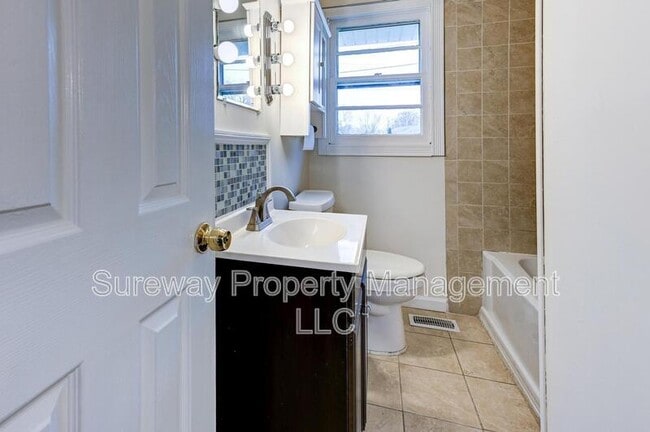 Building Photo - 55 Nassau Rd