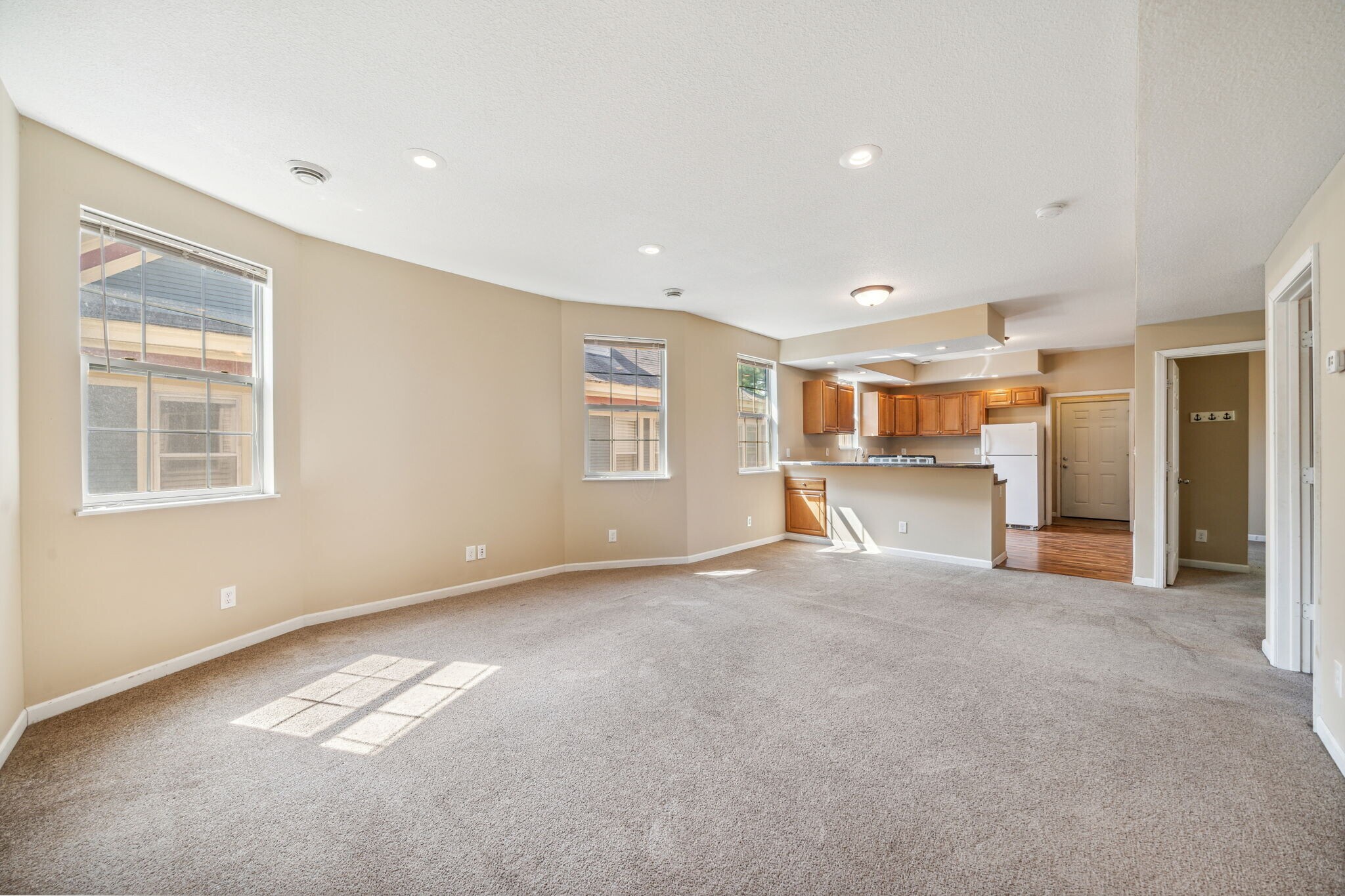 Building Photo - 3212 Pillsbury Ave S