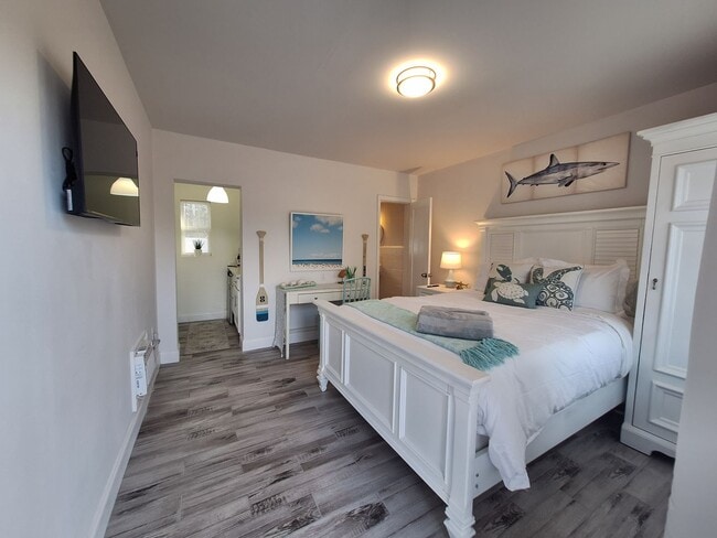 Building Photo - NSB FURNISHED EFFICIENCY UNIT-ALL UTILITIES INCLUDED INCLUDING WI-FI!