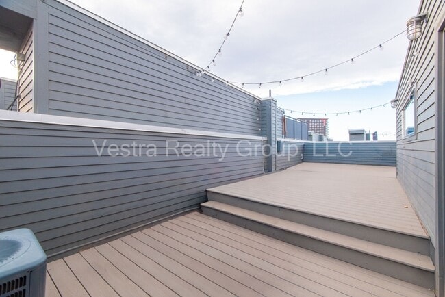 Building Photo - 2680 Blake St