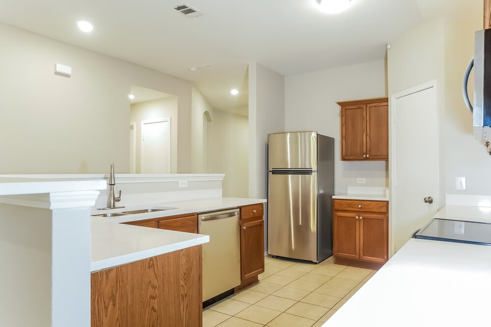 Building Photo - 4004 Sonoma Dr