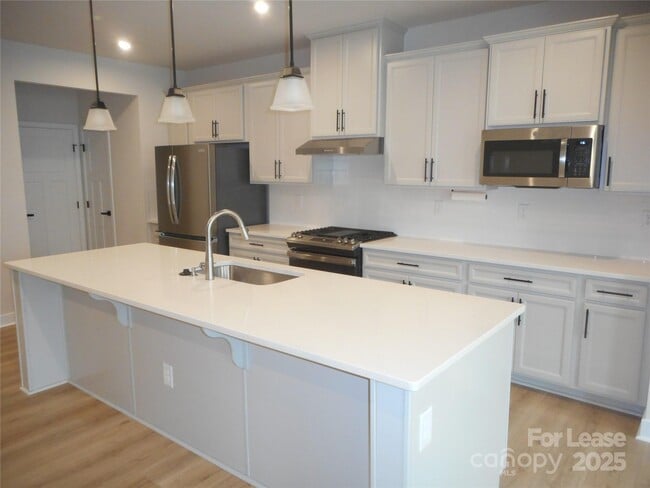 Building Photo - 3033 Matthews-Indian Trail Rd