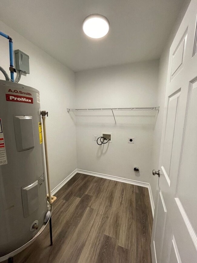 Building Photo - 4038 Freddies Ln