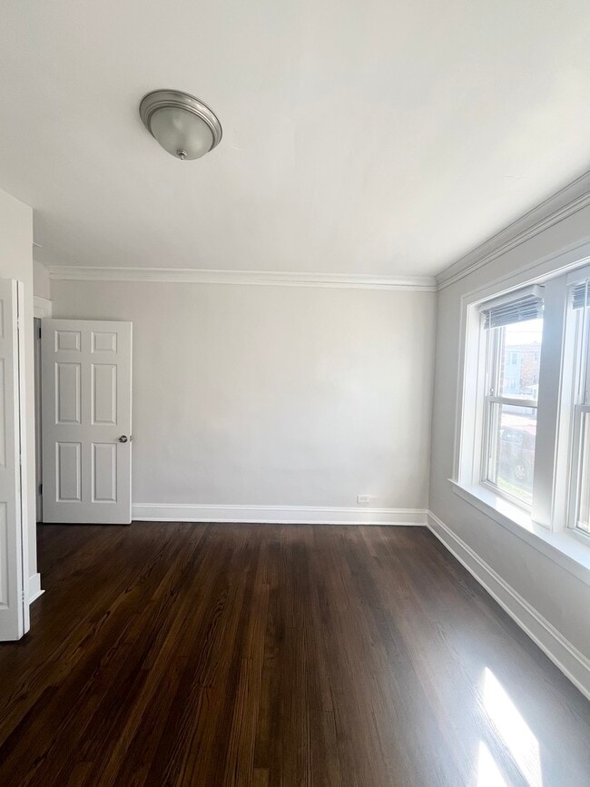 Building Photo - 4154 W Belden Ave
