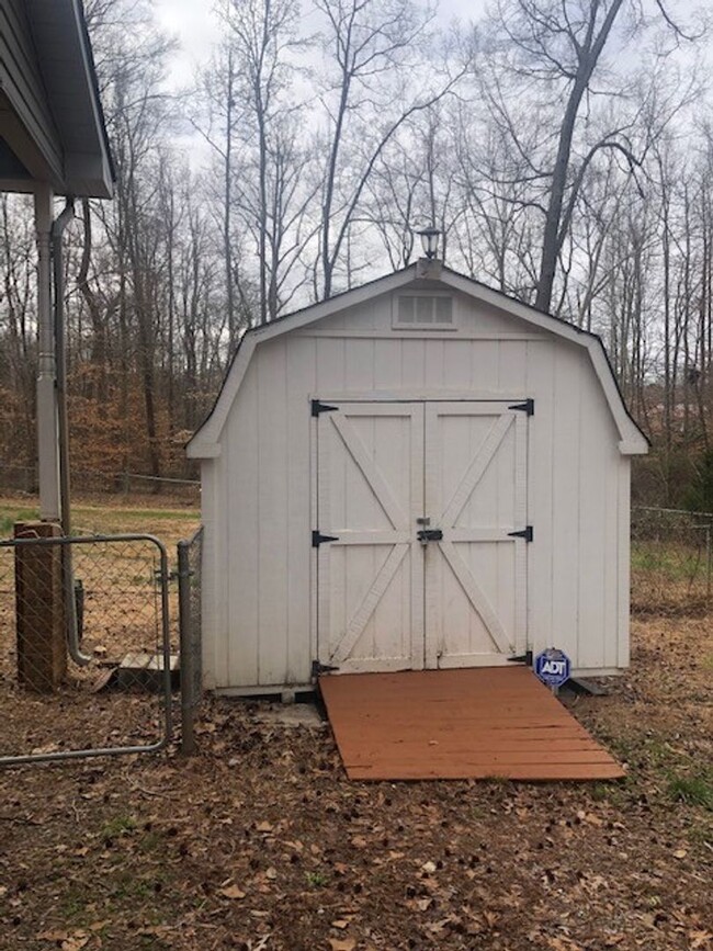 Building Photo - Two bedroom, 2 bath house in Mebane