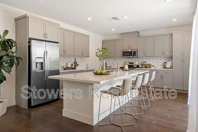 Building Photo - 2428 Periwinkle Pl