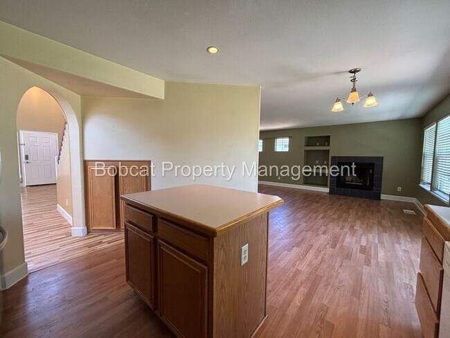 Building Photo - 1477 Ridge Point Dr