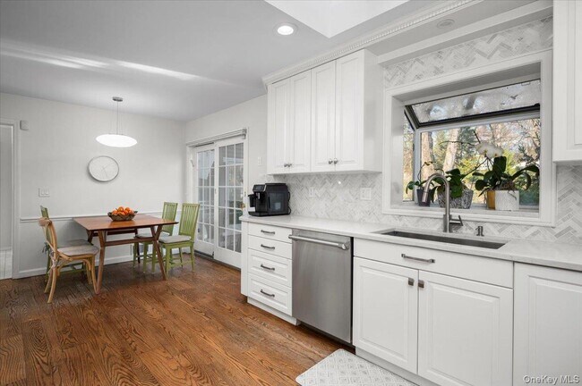 Building Photo - 9 Cherry Ln