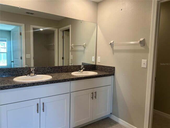 Building Photo - 7207 Jenkins Vista Ct