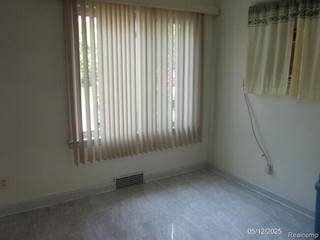 Building Photo - 4861 Korte St