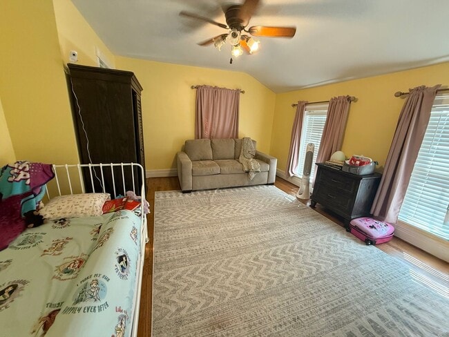 Building Photo - 45800 W Ann Arbor Trail