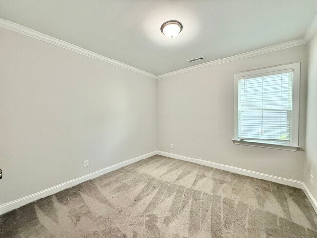 Building Photo - Incredible 4BD, 3BA Raleigh Home in the Desirable 5401 North Community with Premier HOA Amenities