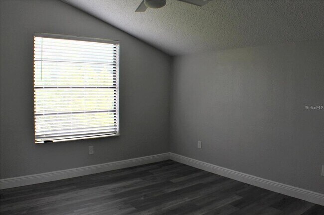 Building Photo - 17366 Metcalf Ave