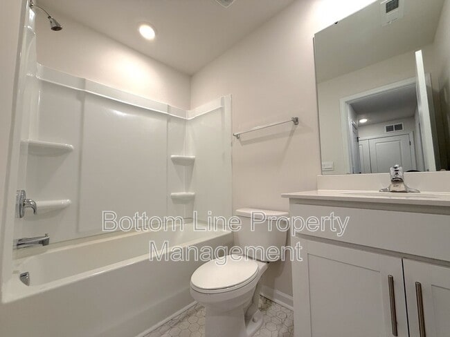 Building Photo - 8109 Murray Br Dr